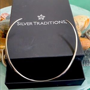 Silver Traditions collar necklace